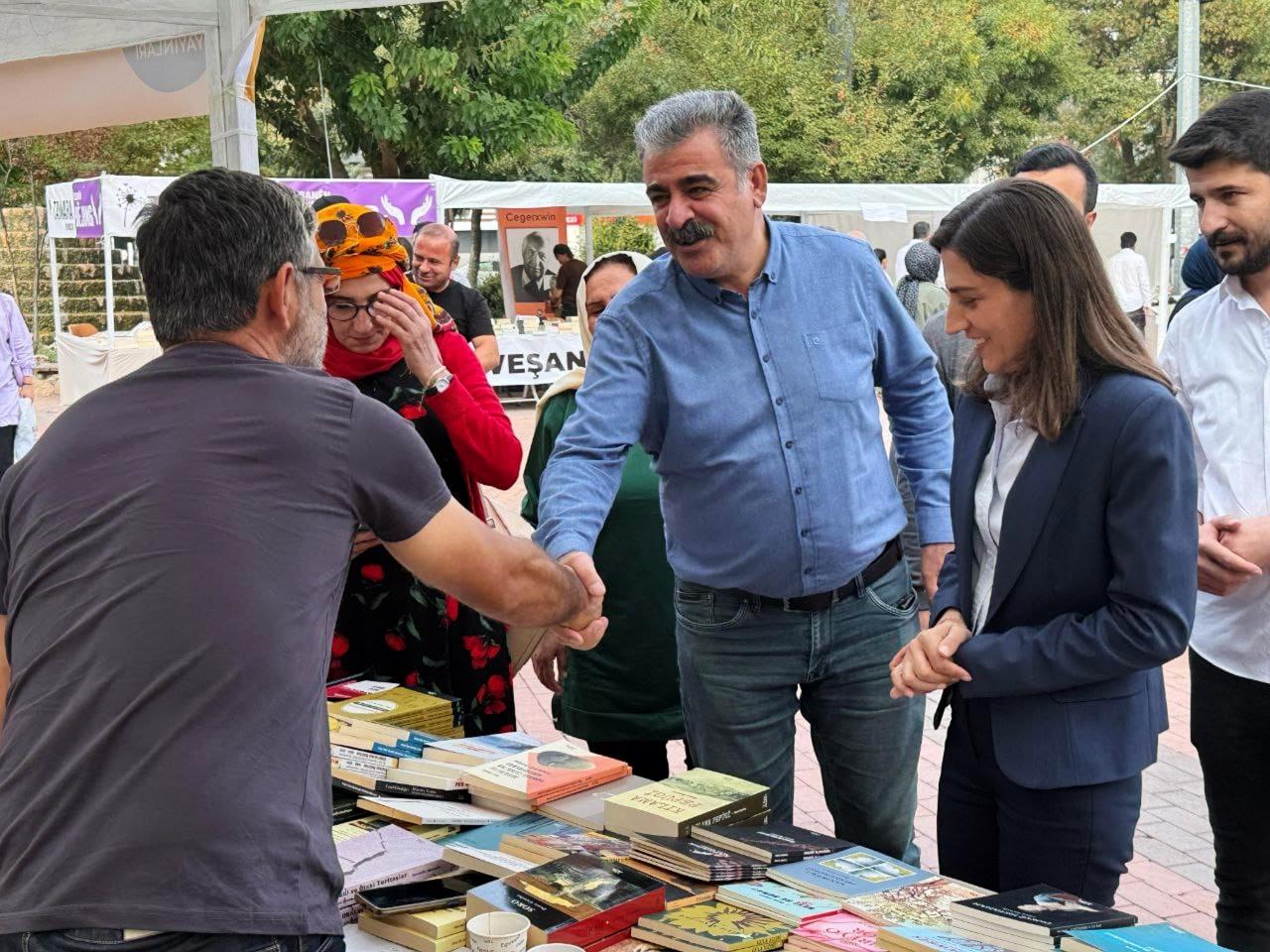 Eş Başkan Ergün, Batman Kürtçe Kitap Fuarı'na Katıldı