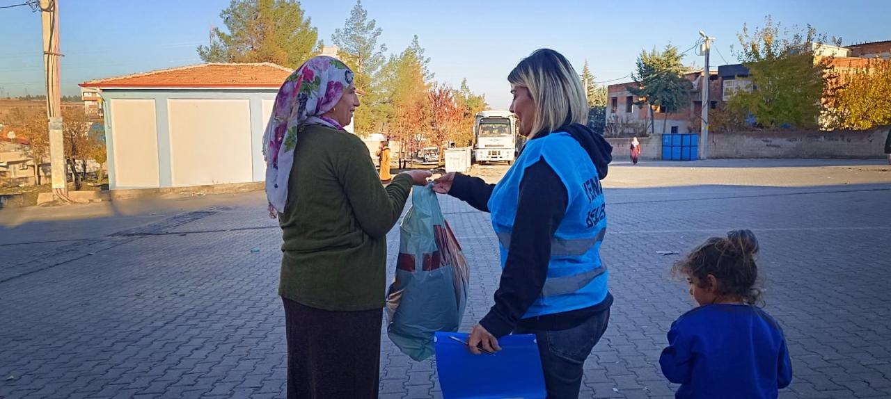 Belediyemizden Çocuklara Kıyafet Desteği