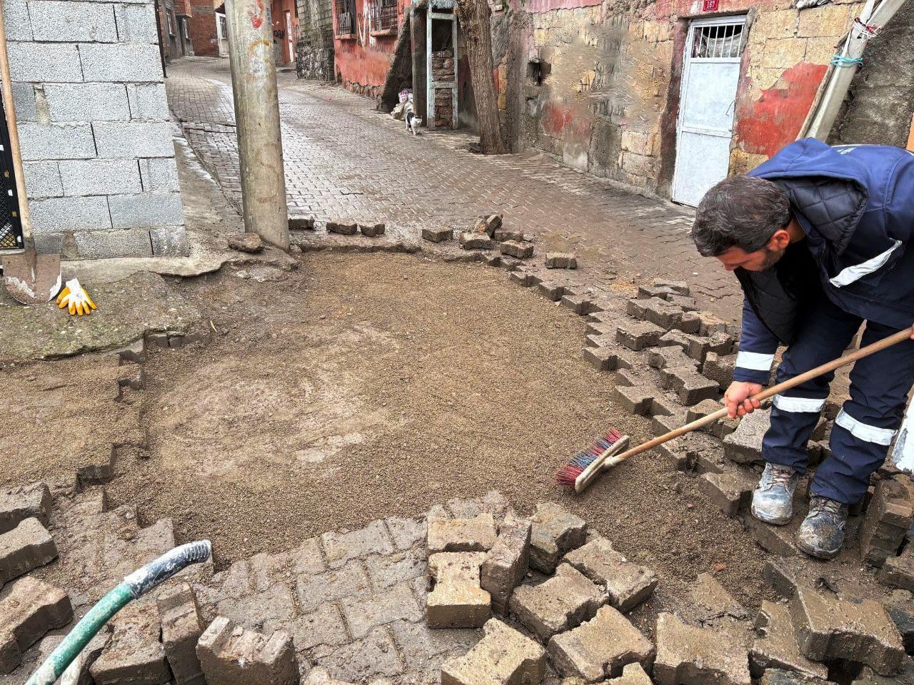 Parke Taşı Onarım Çalışmalarmız Devam Ediyor