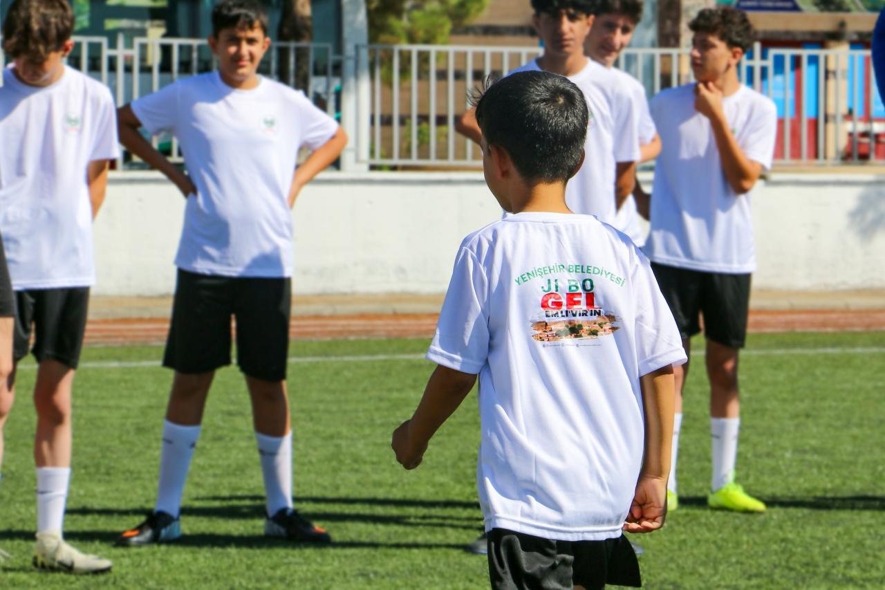 Yenişehir Belediyespor Yaz Futbol Okulu Başladı!