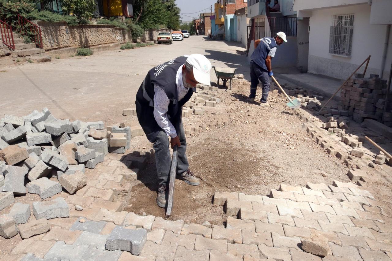 Ferit Köşk Mahallesi 374. Sokak’ta Kilitli Parke Taşı Çalışması