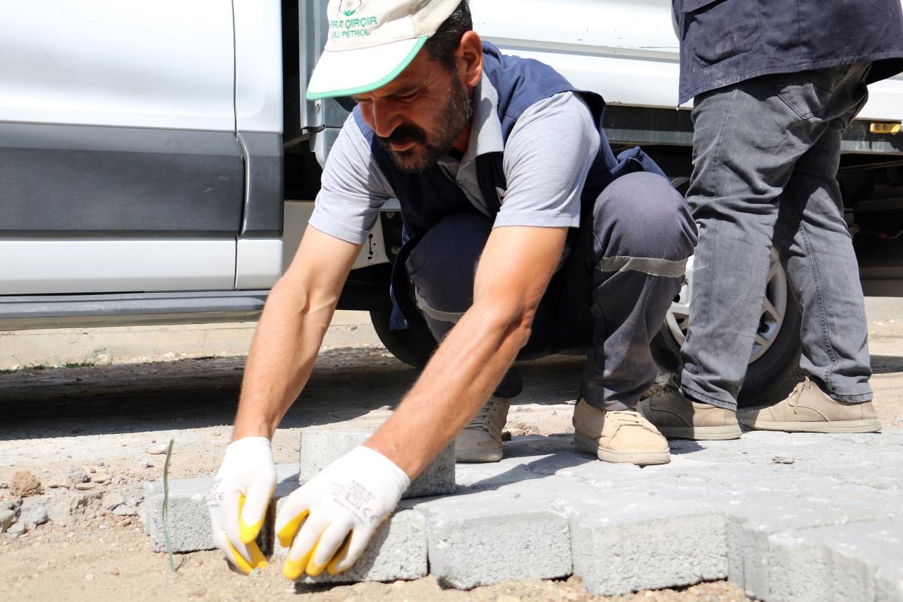Taxa Çelîkevler de Xebatî Dewam Kenê