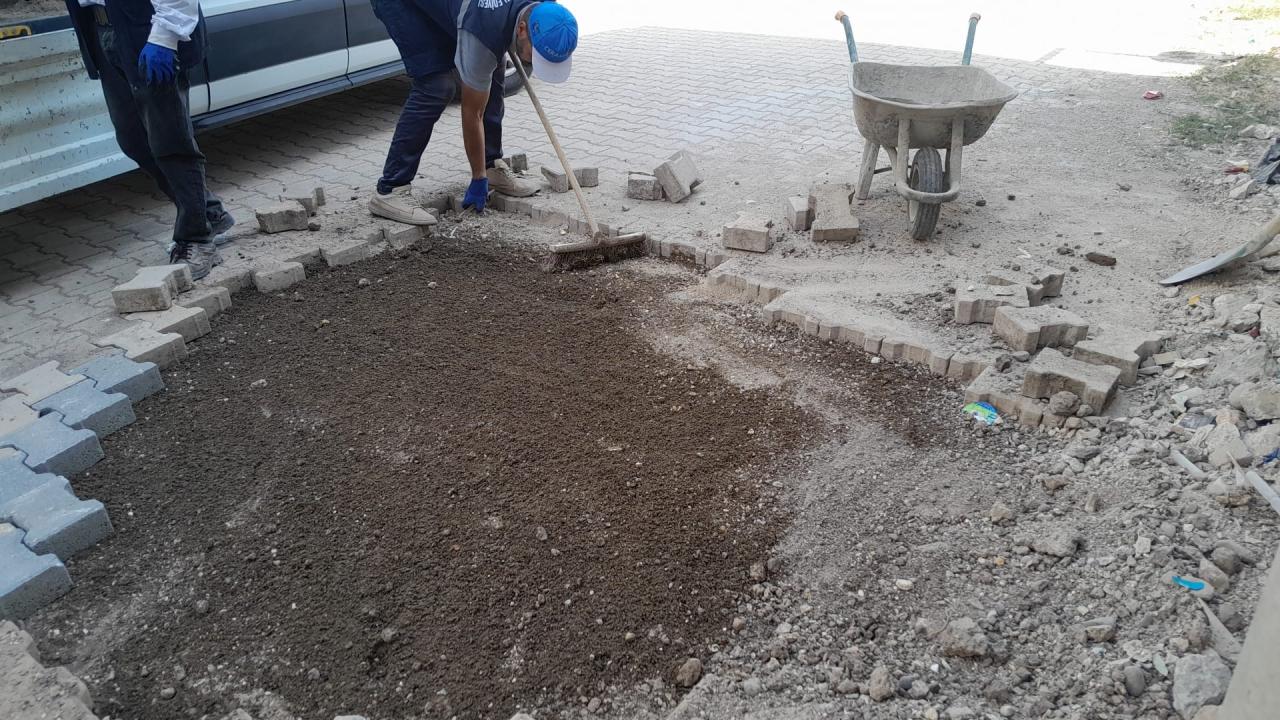 Li taxa Çelikevlerê Xebatên Tamîrkirina Kevirên Parkeyê
