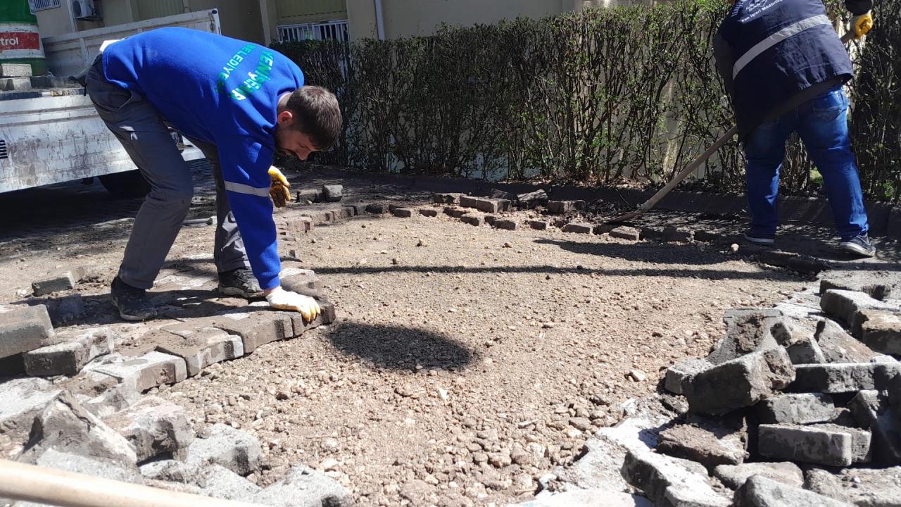 İlçe Genelinde Parke Onarım Çalışmalarımız Devam Ediyor
