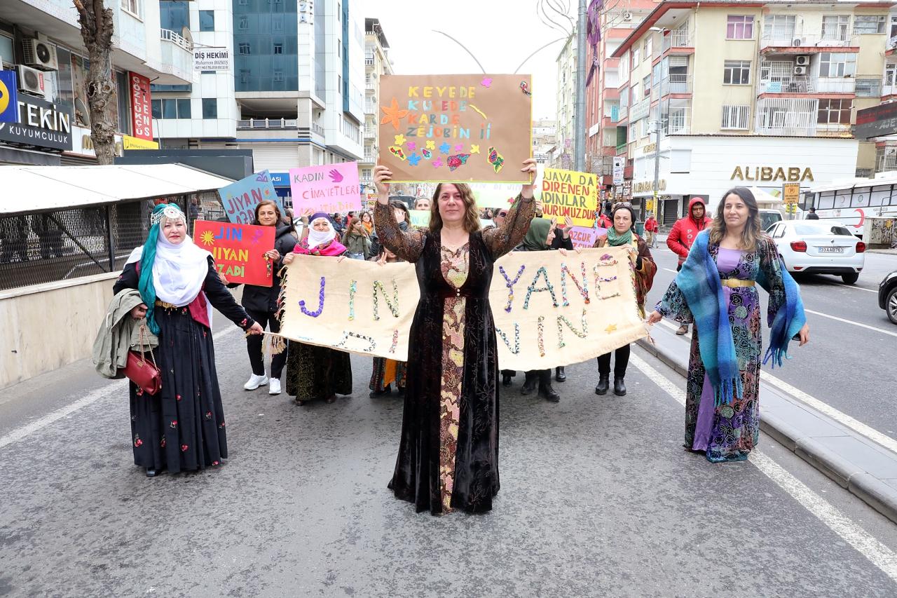 Eşbaşkanımız ve Kadın Meclisi Üyelerimiz 8 Mart Mitingine Katıldı
