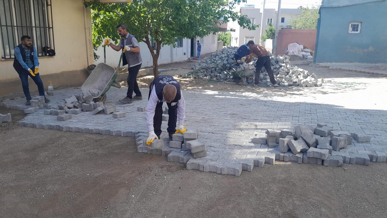 Yolaltı Mahallesi’nde Kilitli Parke ve Asfalt Onarım Çalışması