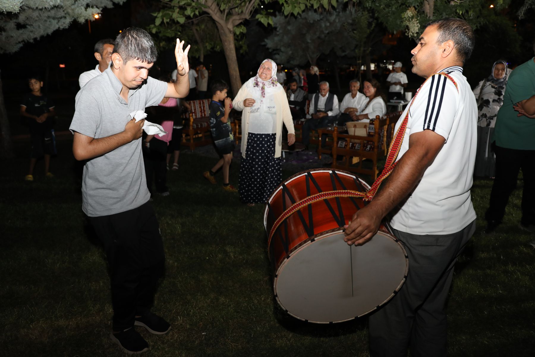 Mehmet Uzun Parkı’nda Dengbêj Dinletisi