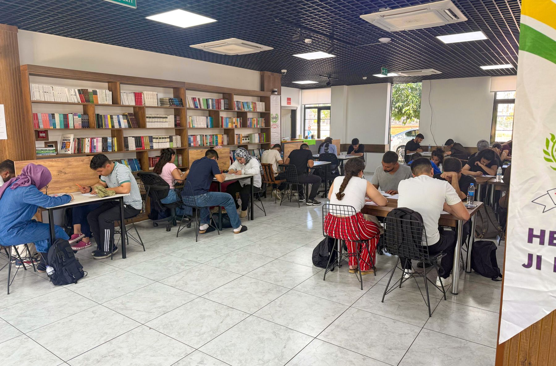 Edebiyat Evi’nde Ücretsiz KPSS Deneme Sınavı