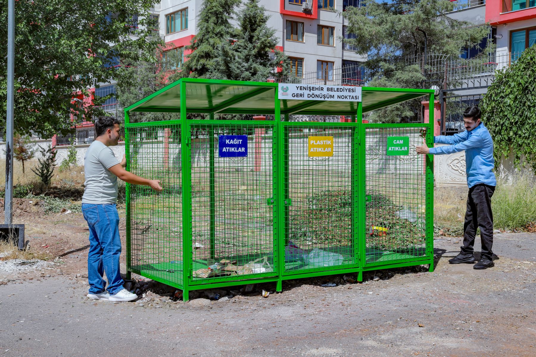 Geri Dönüşüm Kafeslerini Farklı Noktalara Yerleştirdik
