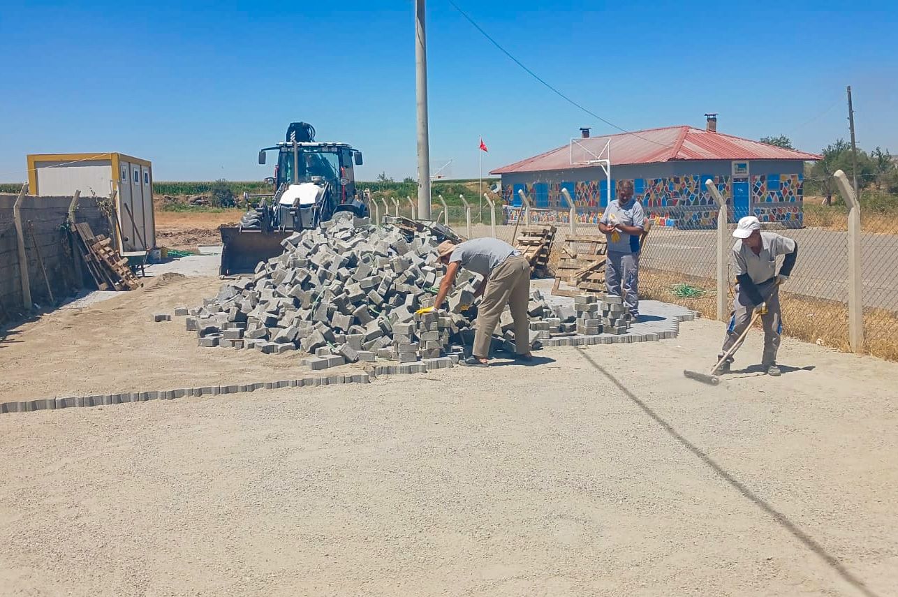 Başil Mahallesi'nde Yas Evi ve Çocuk Parkı’nın Çevre Düzenlemesi Yapıldı